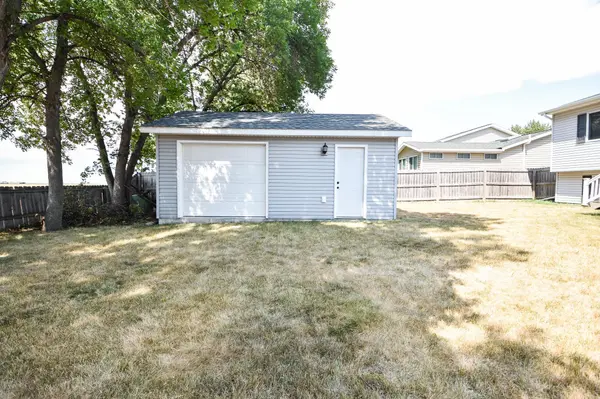 3842 10TH ST N, Fargo, ND 58102