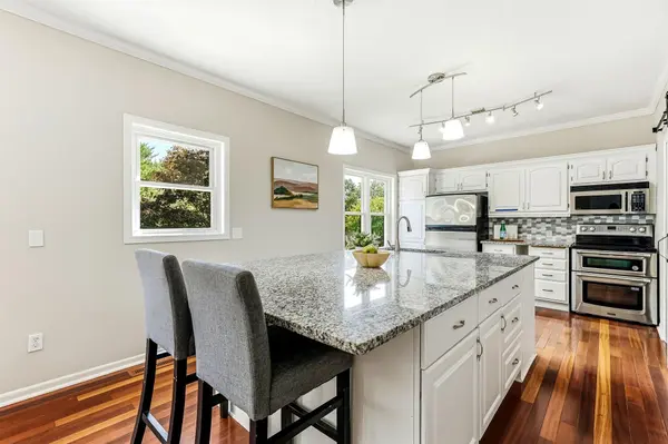 8848 Everest LN N, Maple Grove, MN 55311