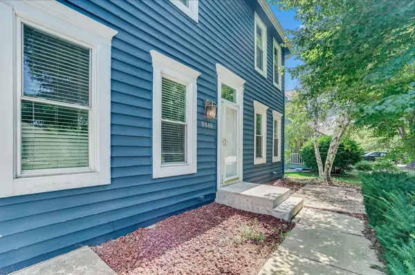 8848 Everest LN N, Maple Grove, MN 55311