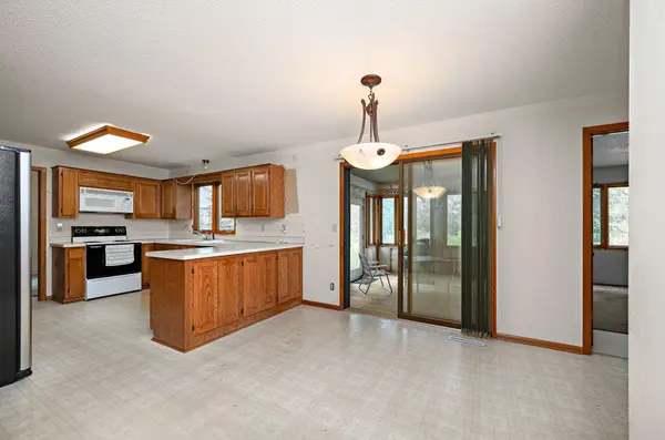 4505 Upland LN N, Plymouth, MN 55446