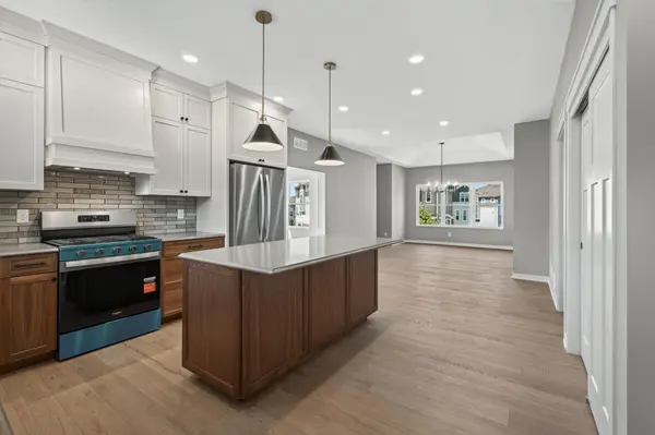 2353 7th Ave E, North Saint Paul, MN 55109