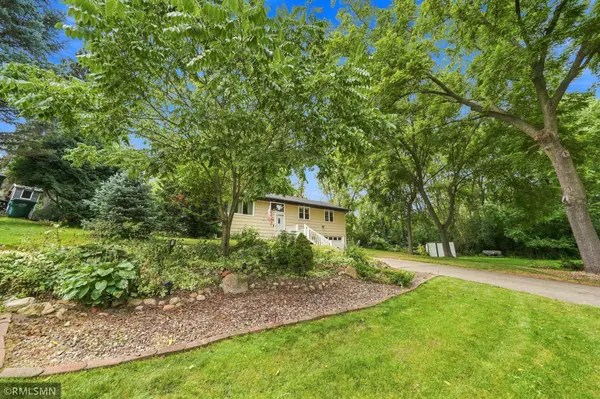 13240 Dahlgren RD, Minnetonka, MN 55305