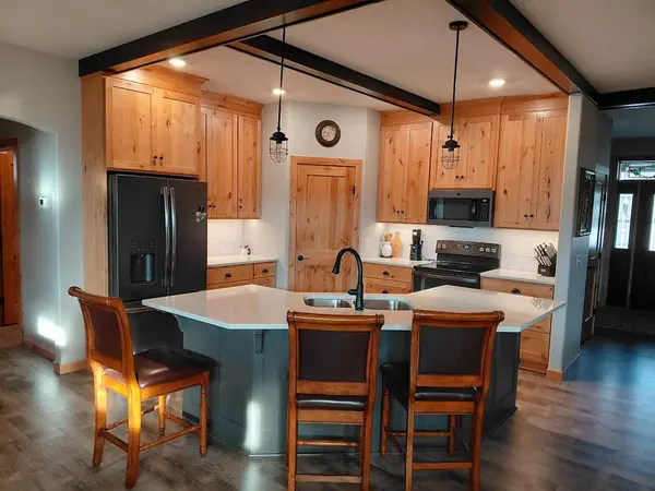 5839 Rivers Edge DR, Saint Cloud, MN 56303