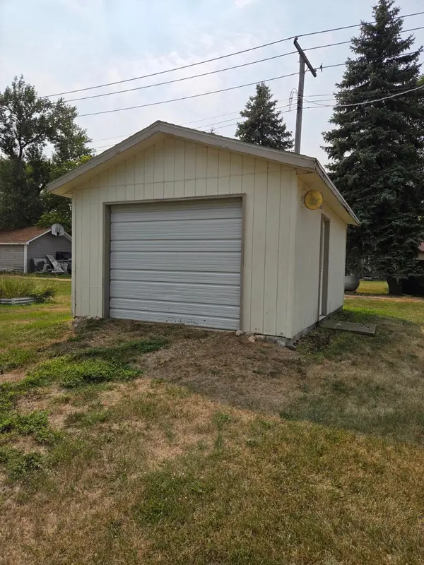 267 2nd ST SW, Forman, ND 58032