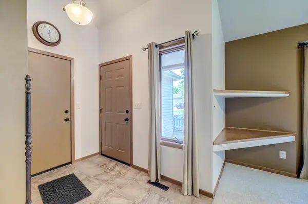 13221 Court PL, Burnsville, MN 55337