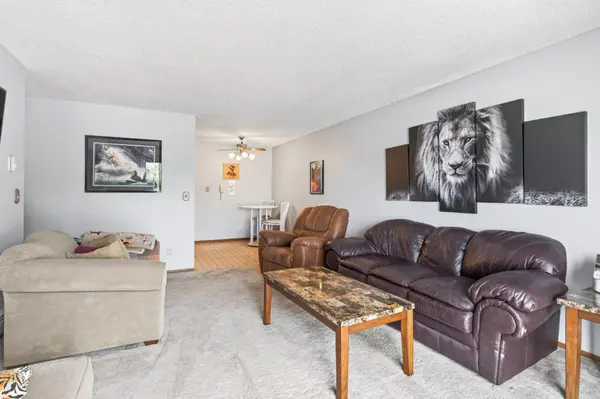 570 Whispering LN #303, Hastings, MN 55033