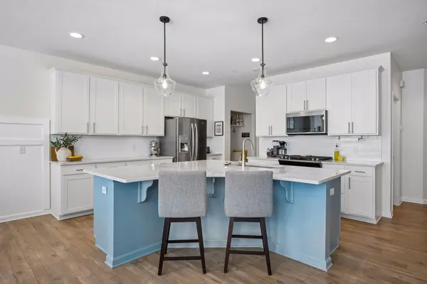 7152 Walnut Grove LN N, Maple Grove, MN 55311