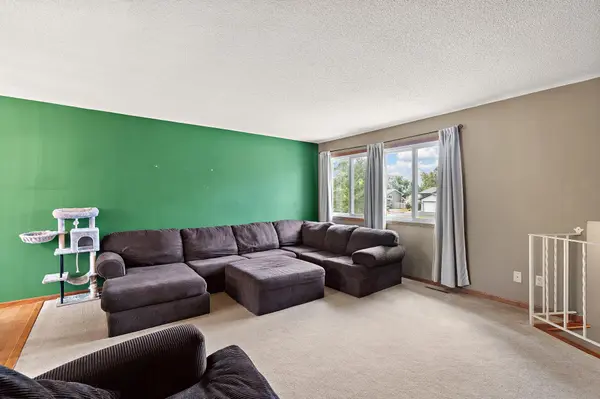 1460 Laurel AVE, Saint Paul Park, MN 55071