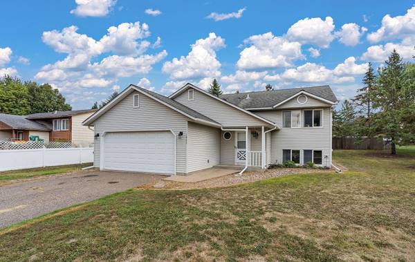 1460 Laurel AVE, Saint Paul Park, MN 55071