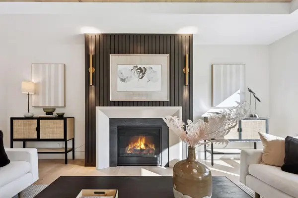 705 Ensconced WAY, Chaska, MN 55318