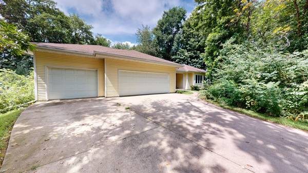 615 Trollwood DR, Albert Lea, MN 56007