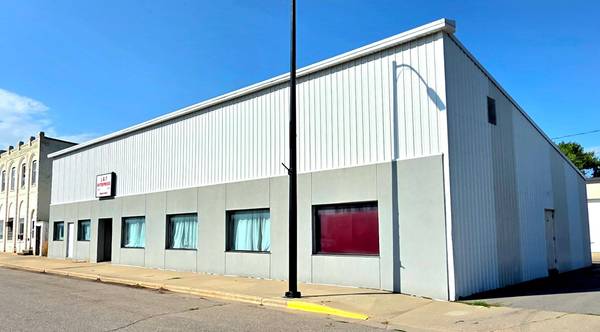 105 2nd ST NW, Twin Valley, MN 56584