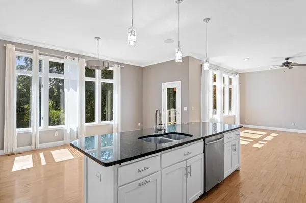2417 87th TRL N, Brooklyn Park, MN 55443