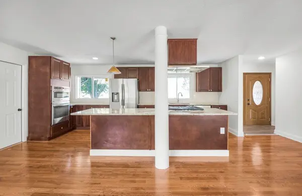 2958 Vanderbie ST, Little Canada, MN 55117