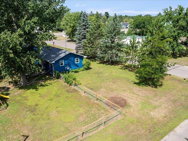 64 Cedar ST E, Motley, MN 56466