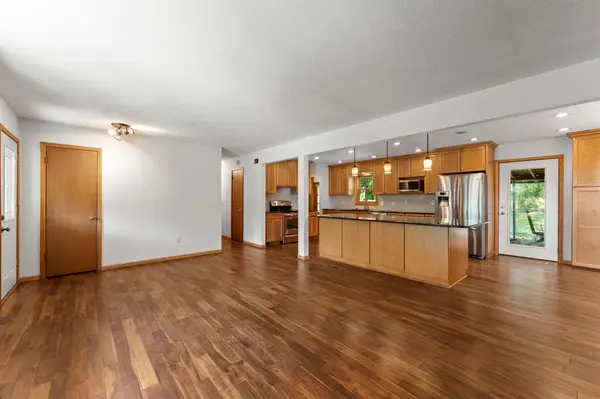 9725 Queen RD, Bloomington, MN 55431