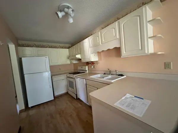 11232 Vessey CIR, Bloomington, MN 55437