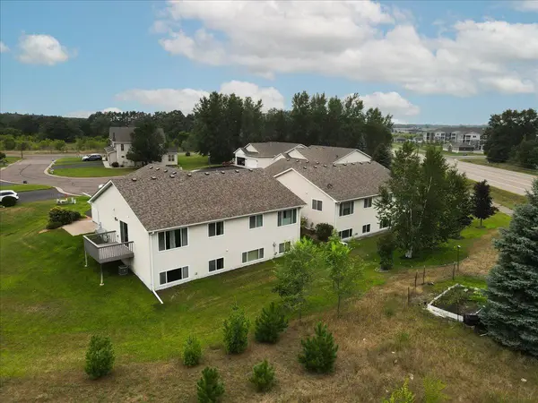 38260 Explorer CIR, North Branch, MN 55056