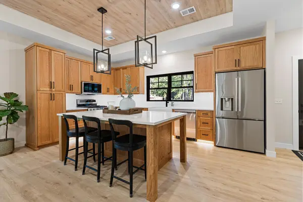1591 Maplewood Ridge RD, East Gull Lake, MN 56401