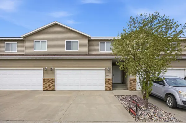 4257 Estate DR S, Fargo, ND 58104