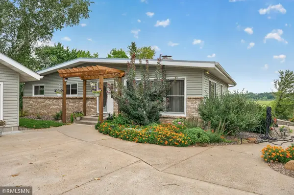 2720 Silver Fox RD, White Bear Lake, MN 55110
