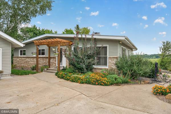 2720 Silver Fox RD, White Bear Lake, MN 55110