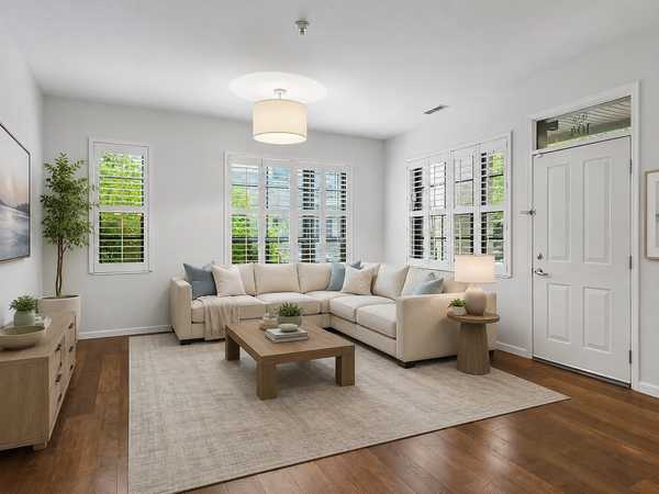 2566 Ellis AVE #104, Saint Paul, MN 55114