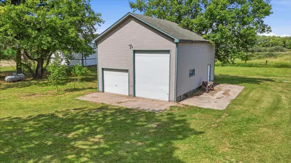 25522 County Road 60, Bovey, MN 55709