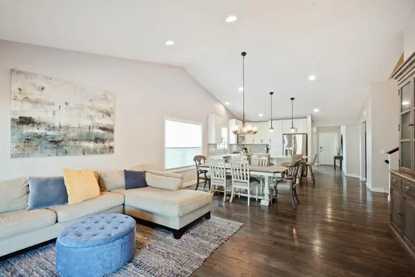 603 Stonegate CIR, Waconia, MN 55387