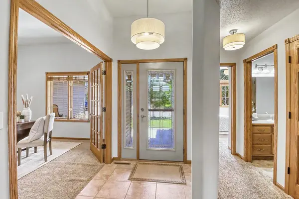 555 Queens CT, Moorhead, MN 56560