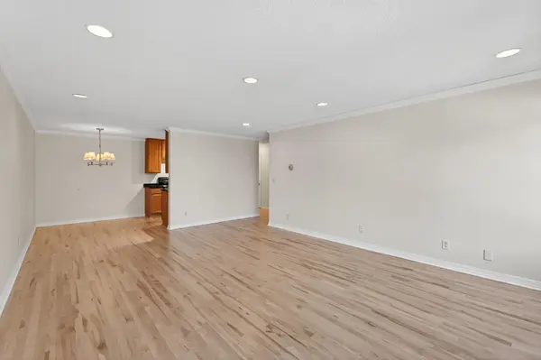821 Douglas AVE #204, Minneapolis, MN 55403