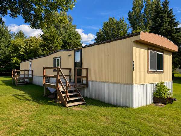 106 Park CIR, Ottertail, MN 56571