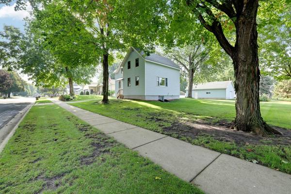 110 2nd ST SW, New Prague, MN 56071