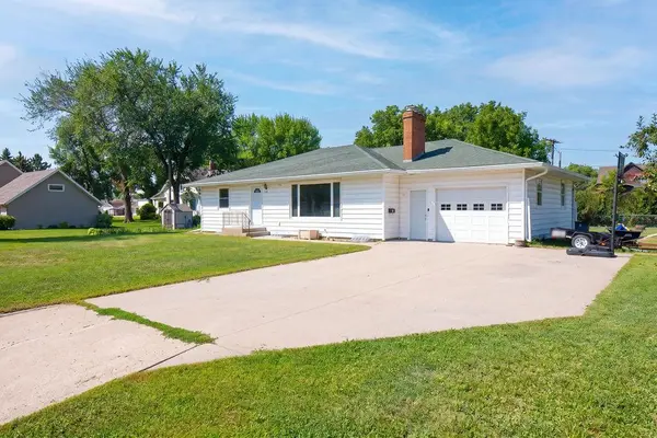 142 10th AVE N, Casselton, ND 58012
