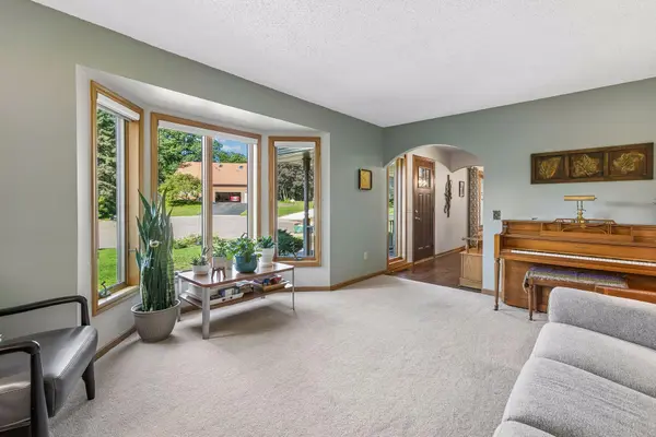 1635 Mallard CIR, Eagan, MN 55122