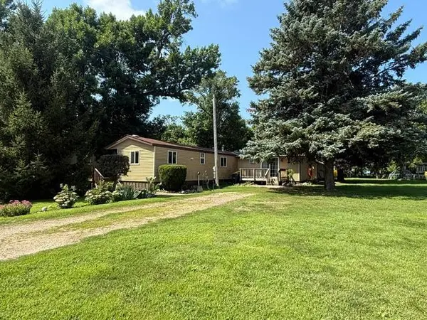 205 N Main ST, Belview, MN 56214