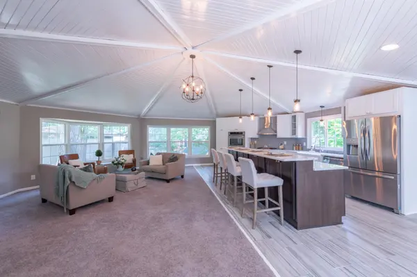 7008 River RD, Inver Grove Heights, MN 55076