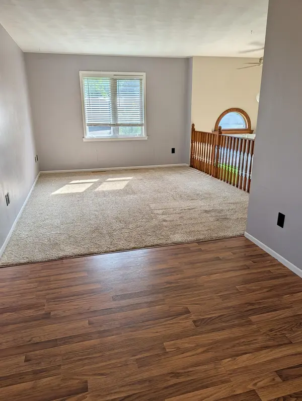 404 Kim LN, Owatonna, MN 55060