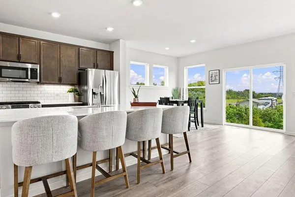 1407 Summerland WAY, Shakopee, MN 55379