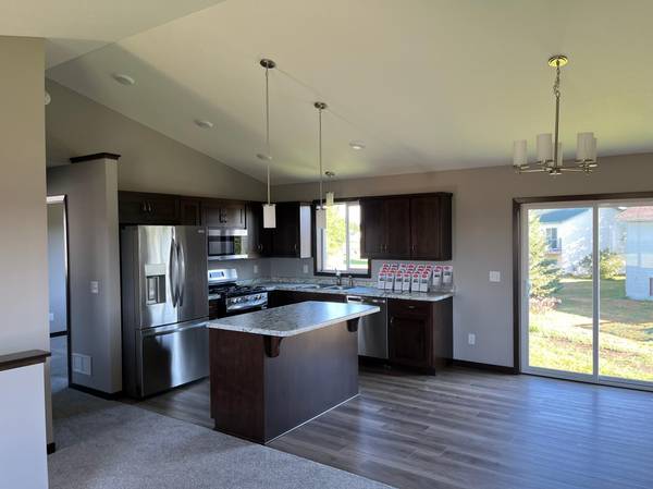 1802 Oak Pond DR NW, Sauk Rapids, MN 56379