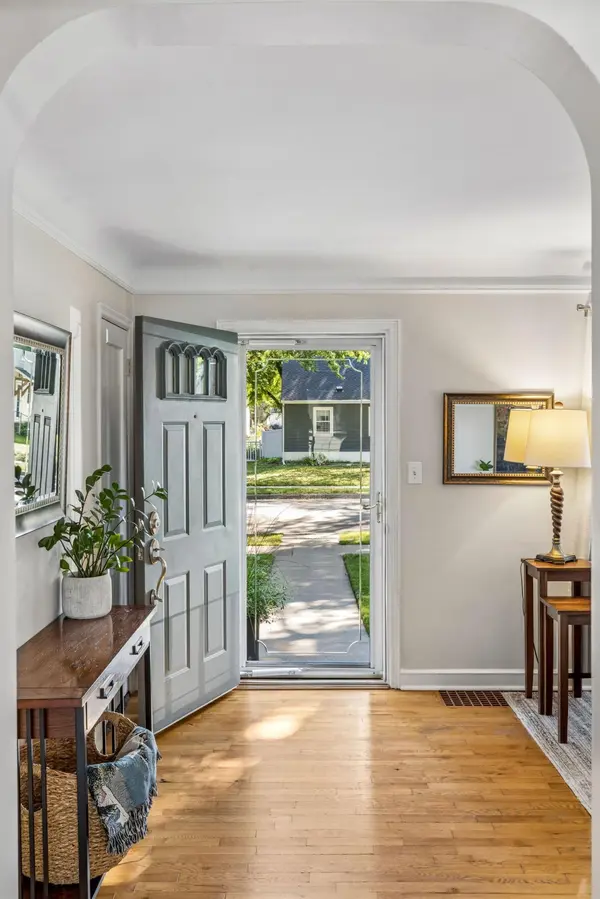 2824 Idaho AVE S, Saint Louis Park, MN 55426