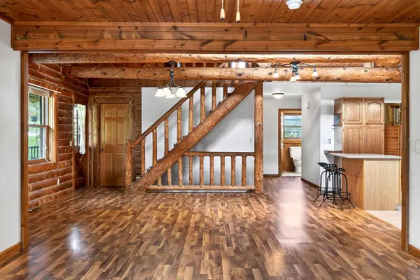 565 Beckman RD, La Crescent, MN 55947