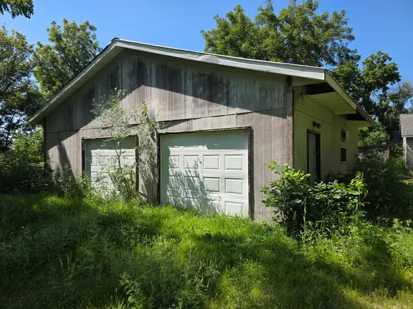 301 Main ST W, Clarks Grove, MN 56016