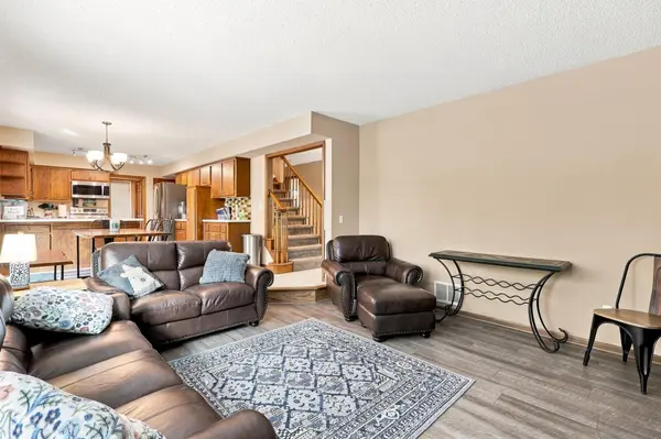 2917 Sequoia CT, Burnsville, MN 55337
