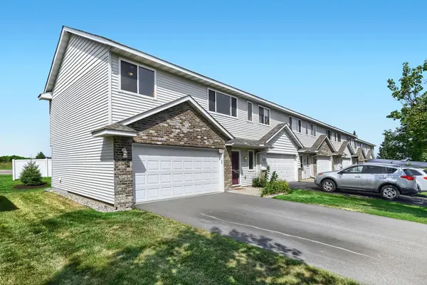 4024 Blakewood DR, Shakopee, MN 55379