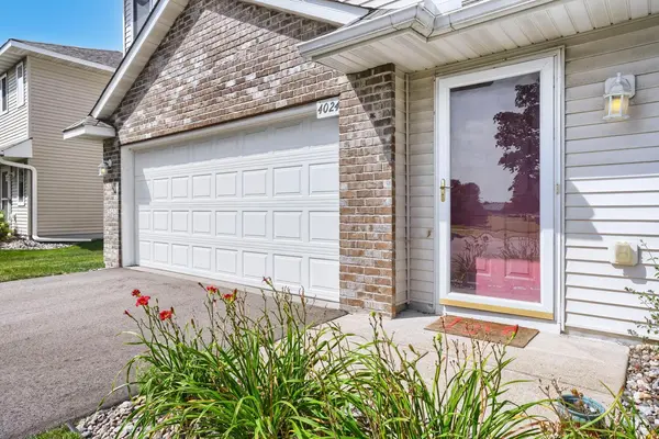 4024 Blakewood DR, Shakopee, MN 55379