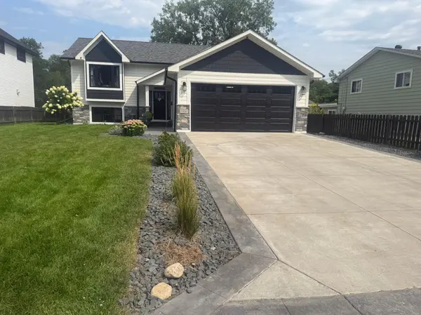 1026 Carrie ST, West Saint Paul, MN 55118
