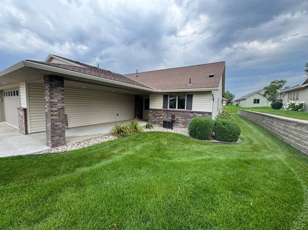 1724 Lower Trentwood CIR NE, Willmar, MN 56201