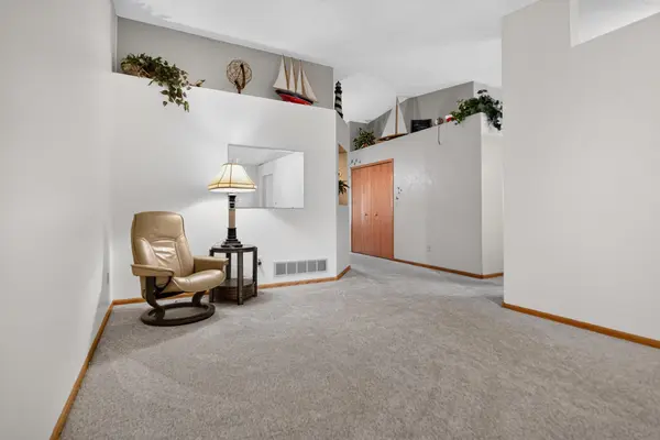 758 Garceau LN, Vadnais Heights, MN 55127