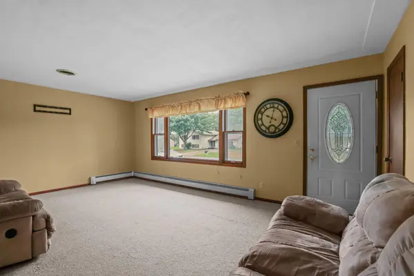 21609 Ahlstrom AVE, Rogers, MN 55374